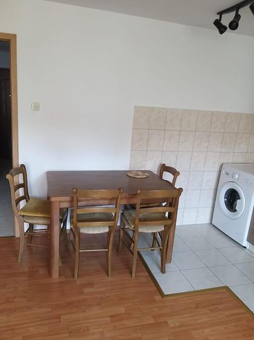 Nice Apartment On Quite Location Near City Center Split Eksteriør billede