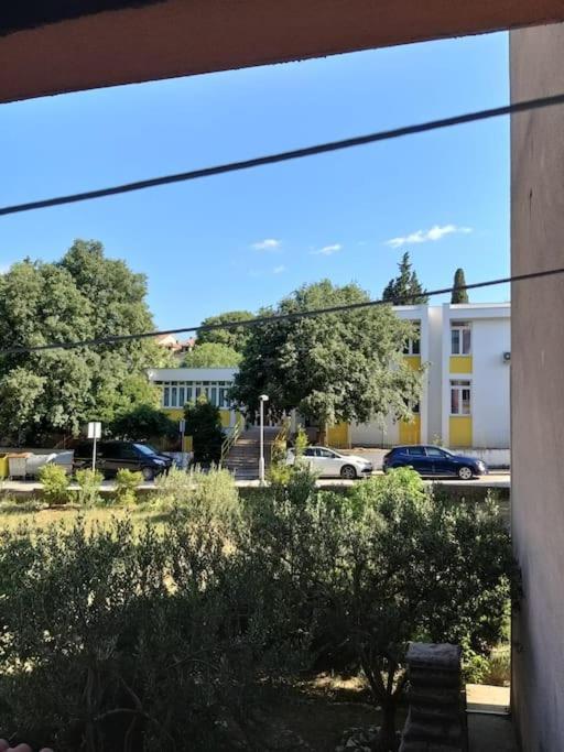 Nice Apartment On Quite Location Near City Center Split Eksteriør billede
